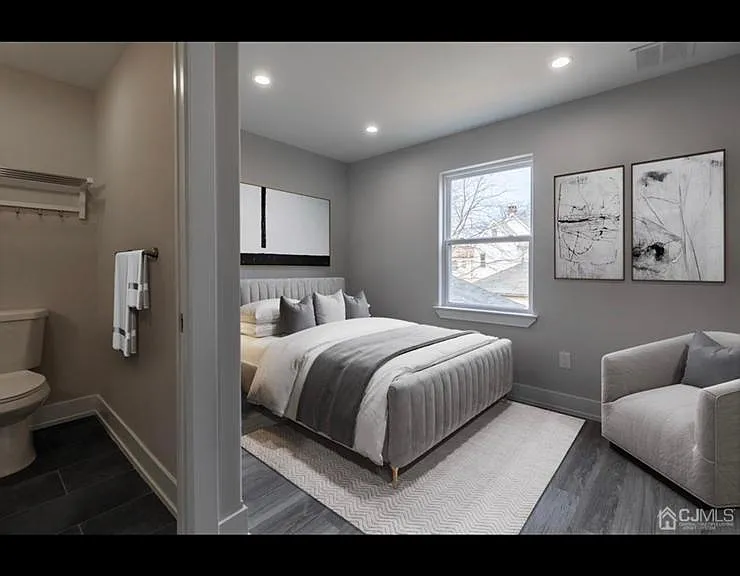 75 Plum St #2 — Photo 2