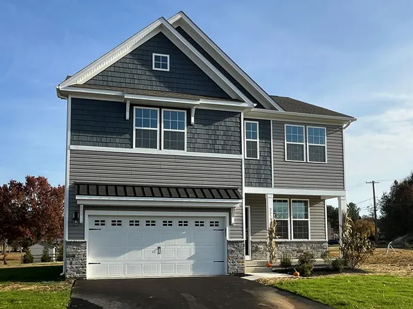 2239 Gregory Dr, Allentown, PA 18103