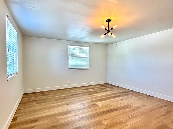 5th image of 1012 S West Temple St #2