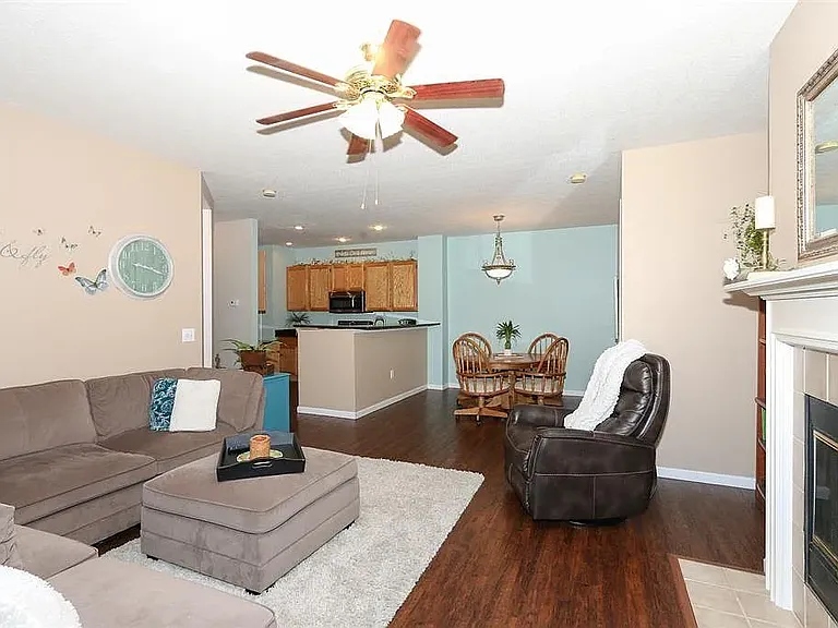 7545 Mansion Cir #F — Photo 8