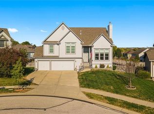 12131 S Emerald St, Olathe, KS 66061