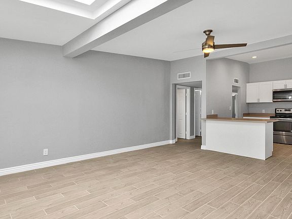 5th image of 6118 N 12th Pl Unit 10