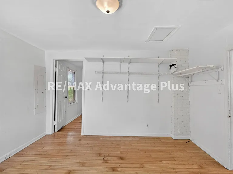 504 Longwood Ave — Photo 11