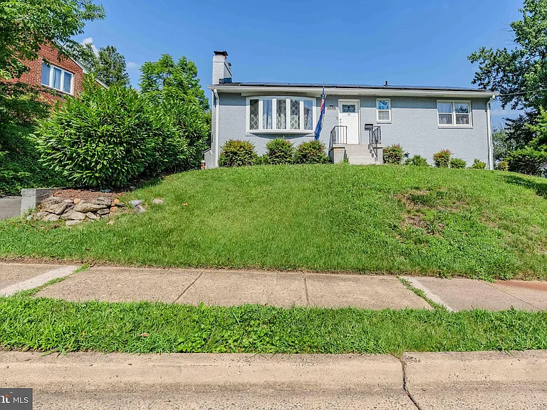 942 N McKinley Rd — Photo 1