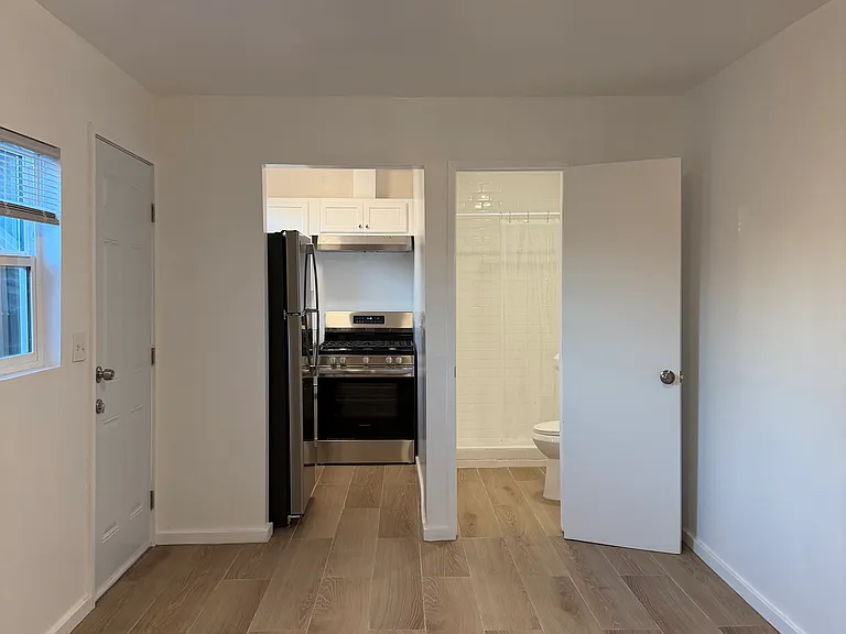 1366 E 23rd St — Photo 4