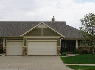 2606 Castles Gate Dr, Sioux City, IA 51106