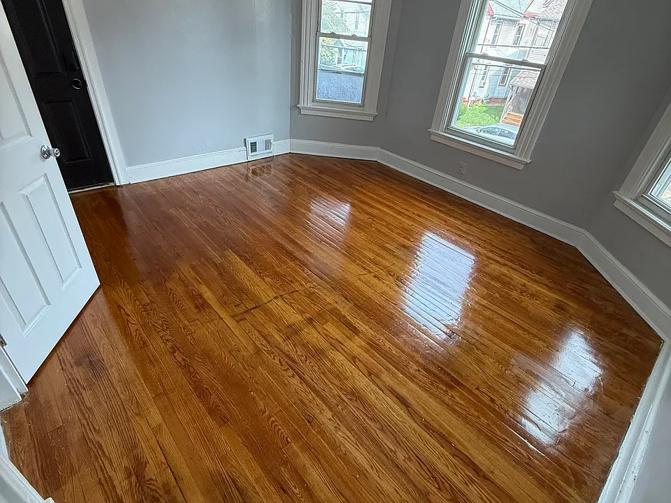 57 Lincoln St #2
