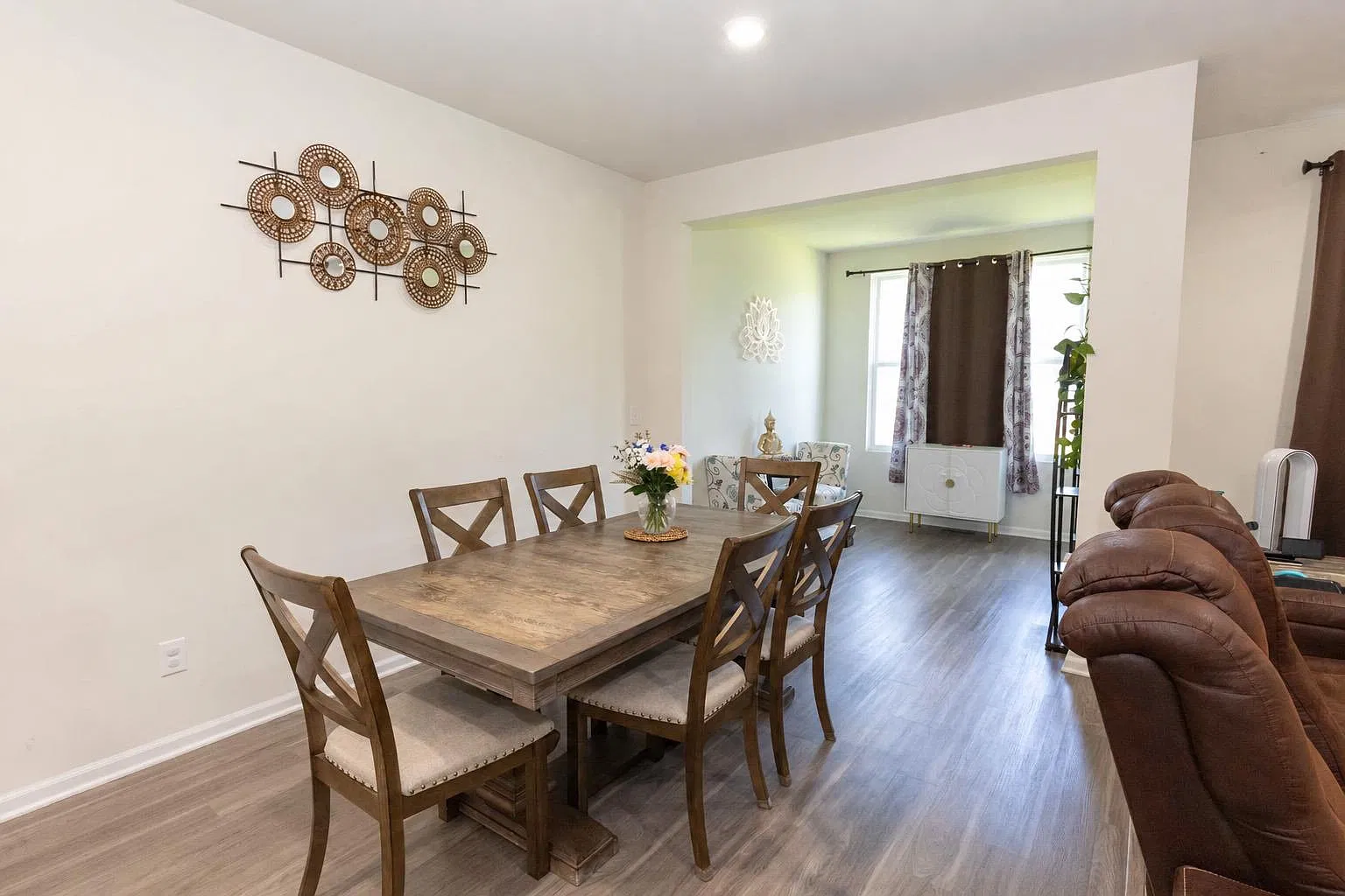 3 bed, 2.5 bath, 2012 sqft, $2,700 — Photo 2