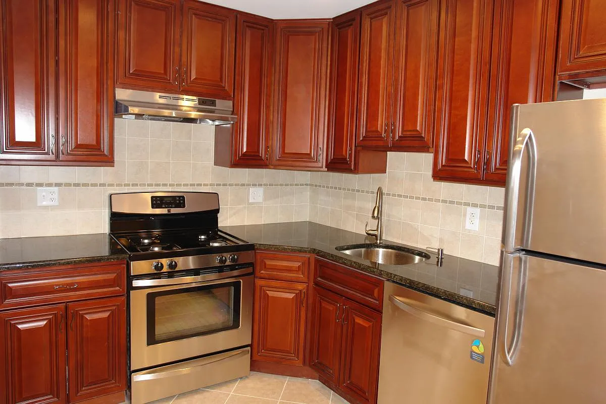 2811 Saxton Road — Photo 1