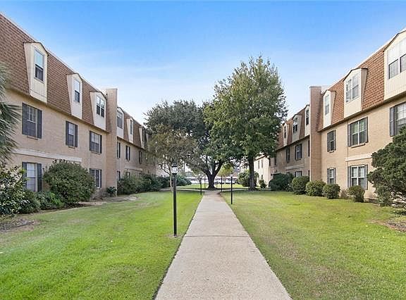 2nd image of 2712 Whitney Pl APT 534