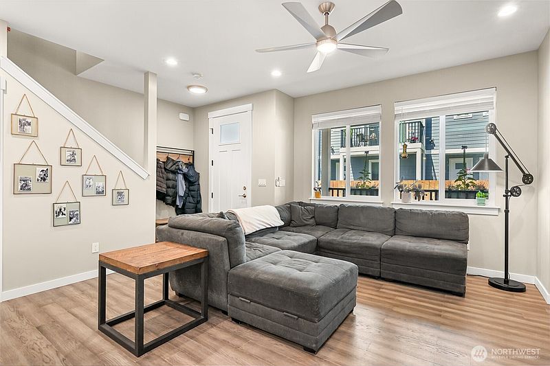 4th image of 5686 Sunstone Place #102