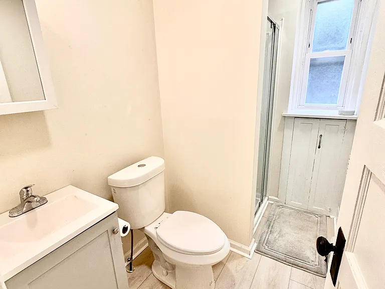 331 Lyceum Ave #1 — Photo 10