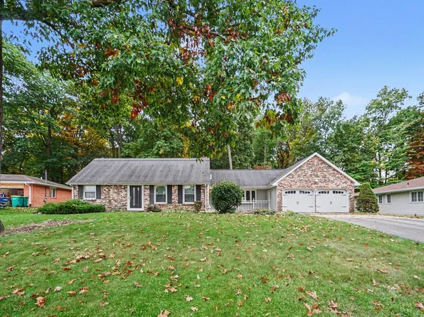 3132 Woodhams Ave, Portage, MI 49002