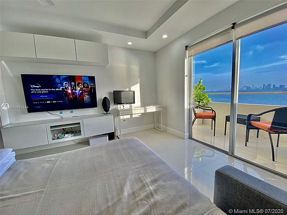 5th image of 7904 West Dr APT 814