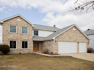 2615 Sweetbroom Rd, Naperville, IL 60564