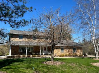 45 Meadowbrook Ct, Appleton, WI 54914