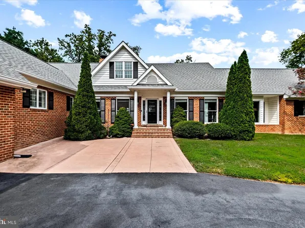 29475 Goose Point Ct, Port Royal, VA 22535