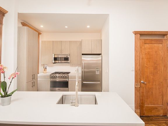 2nd image of 272 Stuyvesant Ave APT 3