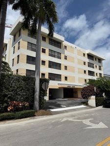 10000 Bay Harbor Ter APT 201A, Bay Harbor Islands, FL, 33154