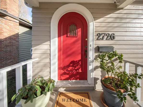 2726 30th Avenue S, Seattle, WA 98144