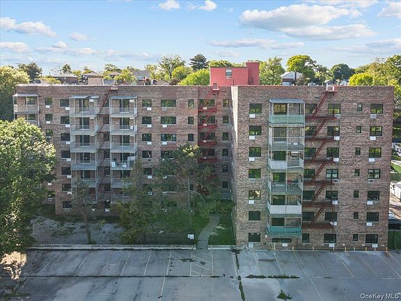 3rd image of 671 Bronx River Rd APT 6C