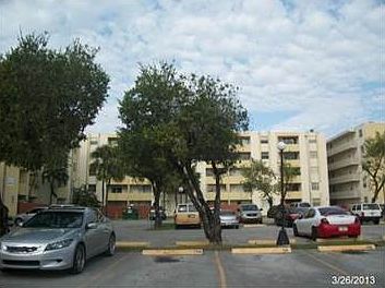 2nd image of 10000 NW 80th Ct APT 2127