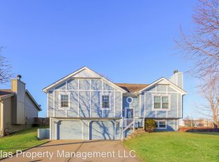 8430 NE 107th Ter, Kansas City, MO 64157