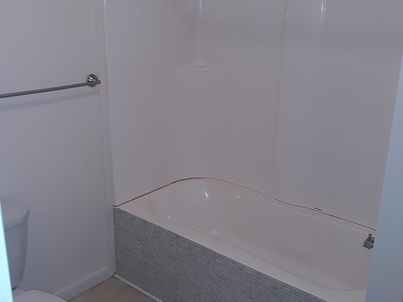 2nd image of 55 S Jefferson Ave APT 3A