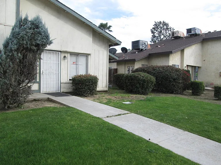 2516 Ashe Rd #B — Photo 3