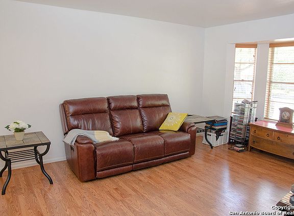 5th image of 3126 Clearfield Dr
