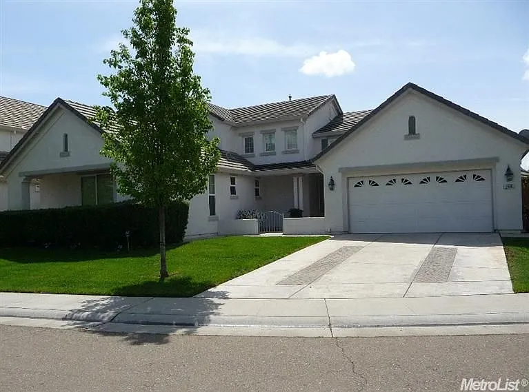 2416 W Windrim Ct photo 1