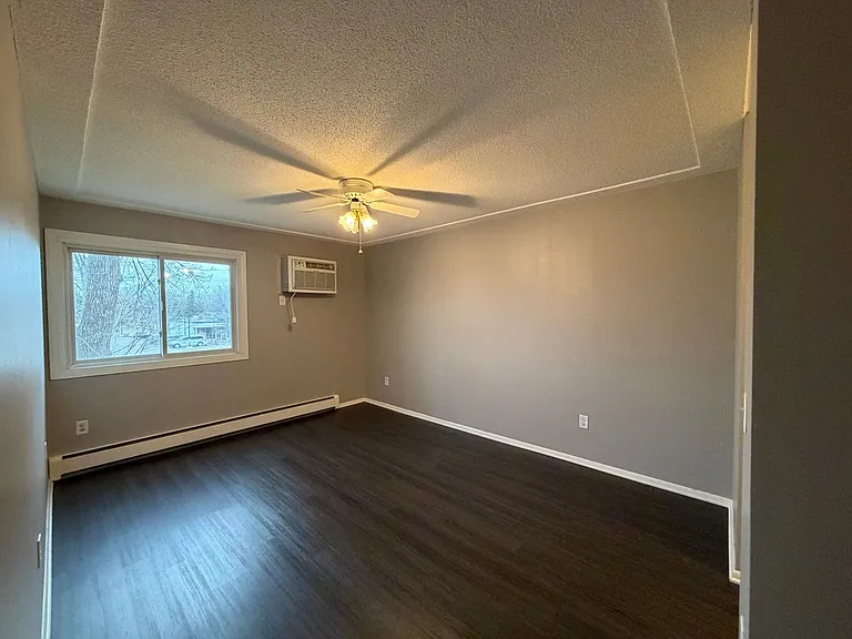 8935 Old Cedar Ave S #202 — Photo 15