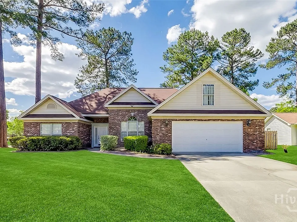 108 Village Lake Dr