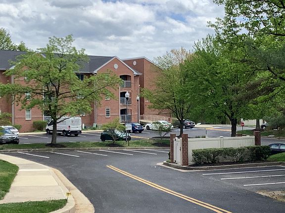 3rd image of 3802 Wean Dr #2