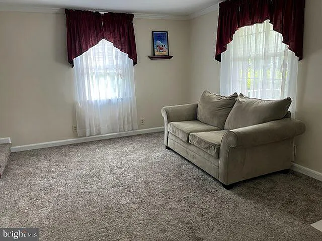 114 Lincoln Ave — Photo 3