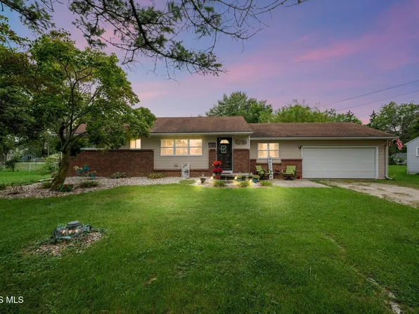 23348 W Centerfield Dr, Genoa, OH 43430