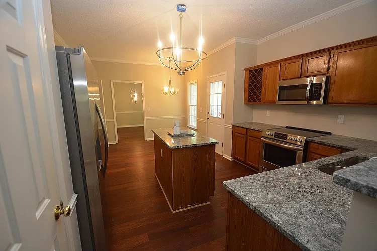 3406 Weatherby Dr — Photo 4