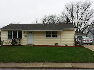 123 Mora Rd, Carpentersville, IL 60110