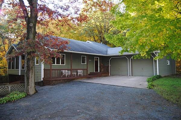 1st image of 365 Briar Ln