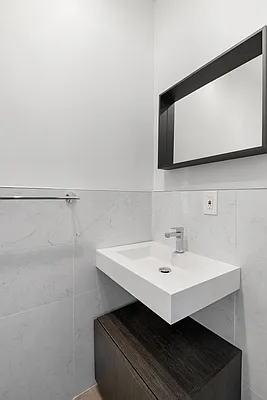 Rented by The Agency | media 17