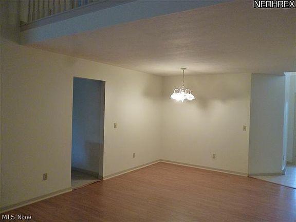 5th image of 250 Lake Pointe Cir