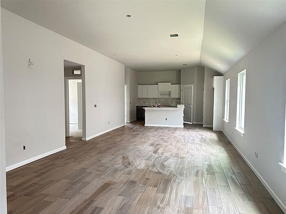 3rd image of 1016 SW 139th St
