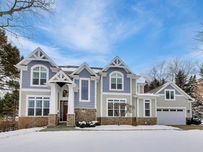 2403 Old Glenview Rd, Wilmette, IL, 60091