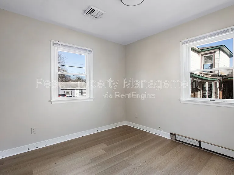 11 N Fern Ave — Photo 12