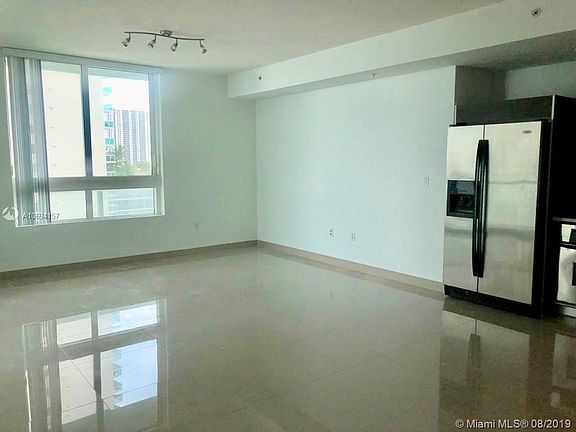 3rd image of 1900 N Bayshore Dr #15