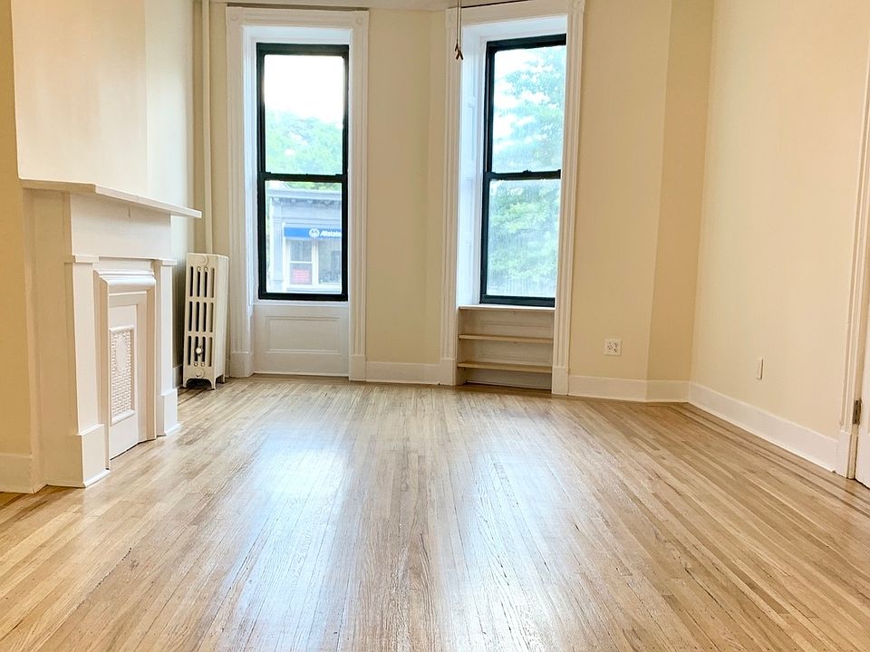1st image of 164 7th Ave #2H