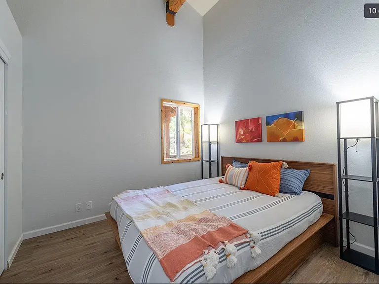 Guest bedroom