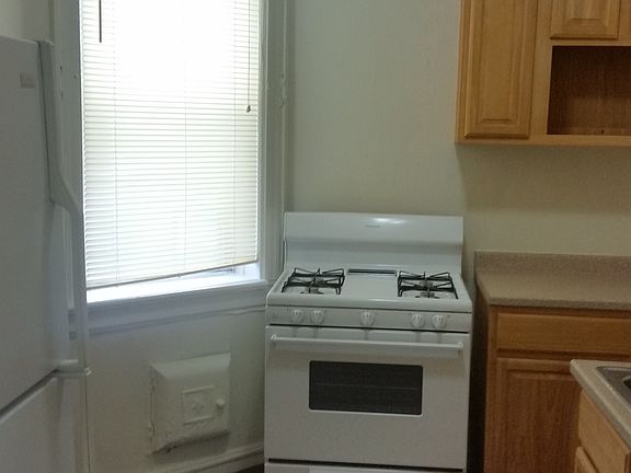 2nd image of 203 Harrison Ave APT 3