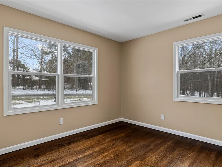 1090 Shalimar Dr — Photo 21