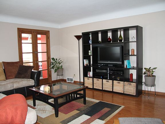 2nd image of 1470 Margaret St